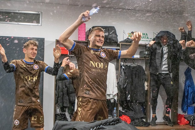 每年为当地 每年为当地